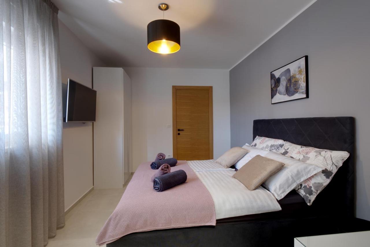 Apartments Iva & Nika 파자나 외부 사진